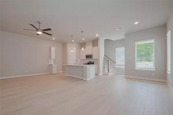 Houston, TX 77055,8933 Grovner PL
