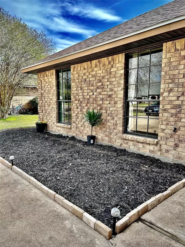 Lake Jackson, TX 77566,58 Joshua court