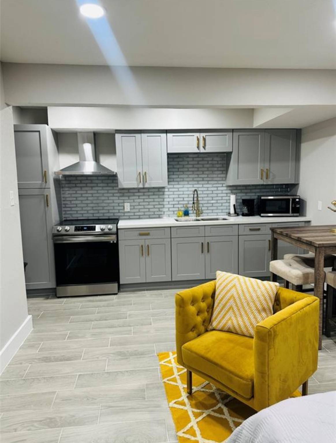 8005 Bowen ST #6, Houston, TX 77051
