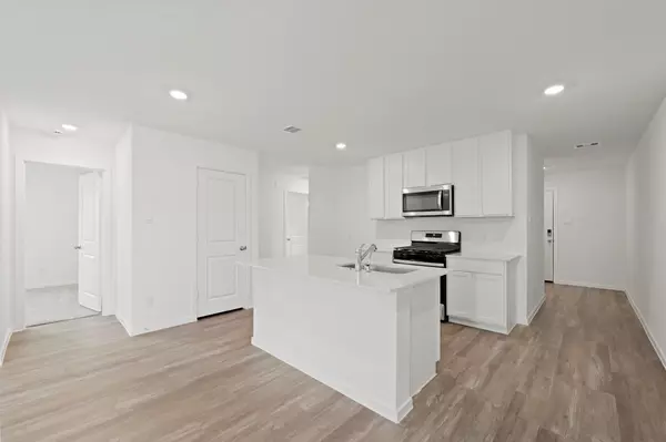 40962 Seasoned Oak LN,  Magnolia,  TX 77354