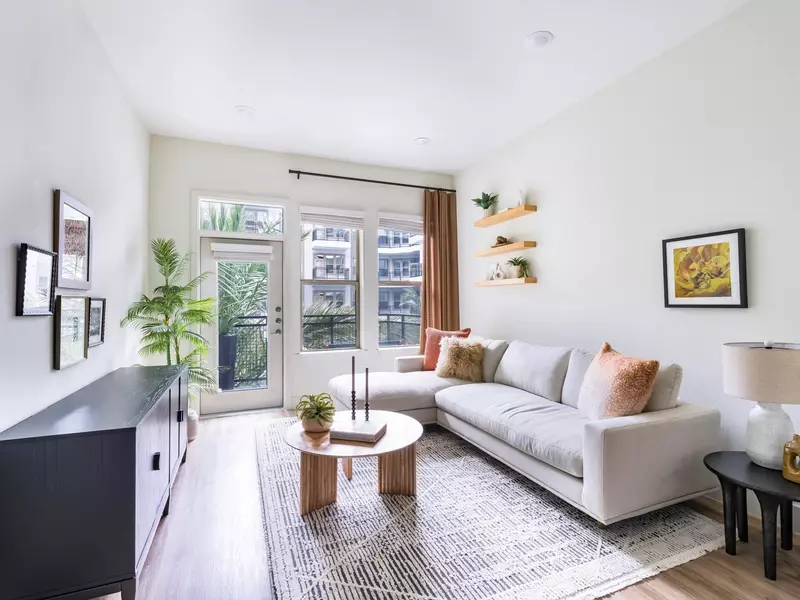 641 W Crosstimbers ST #1-607, Houston, TX 77018