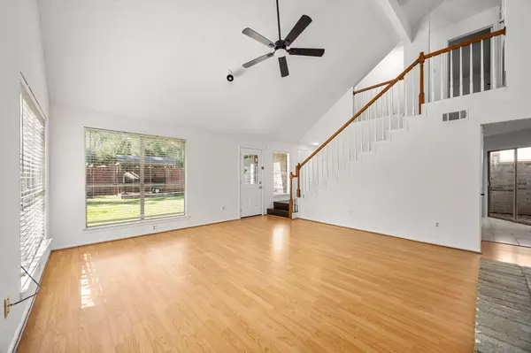 Sugar Land, TX 77478,2010 Courtshire LN