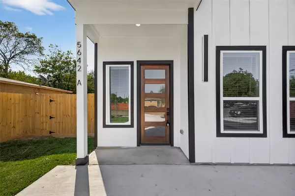 Houston, TX 77033,5642 Hirondel ST