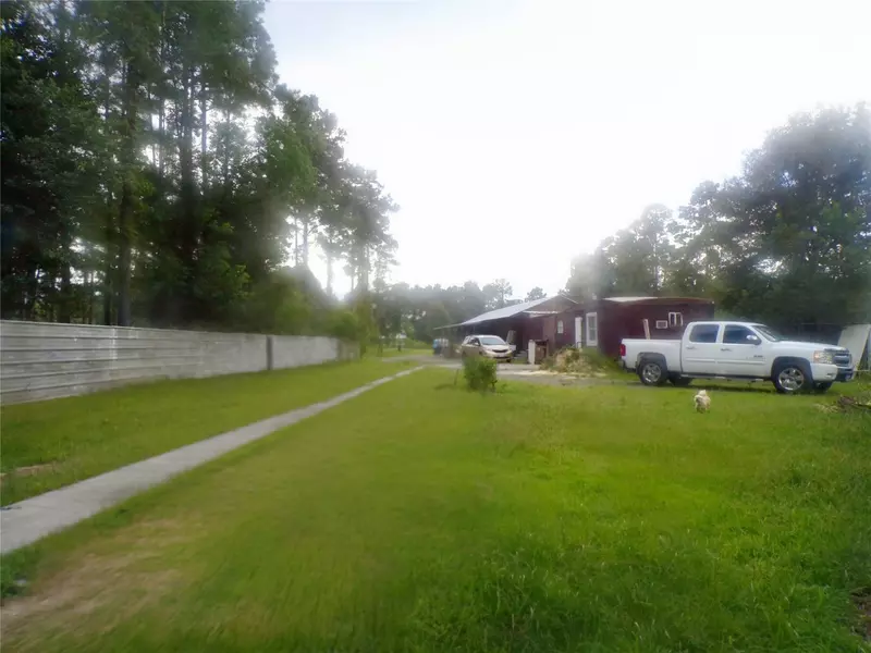 1590 County Road 5003, Cleveland, TX 77327