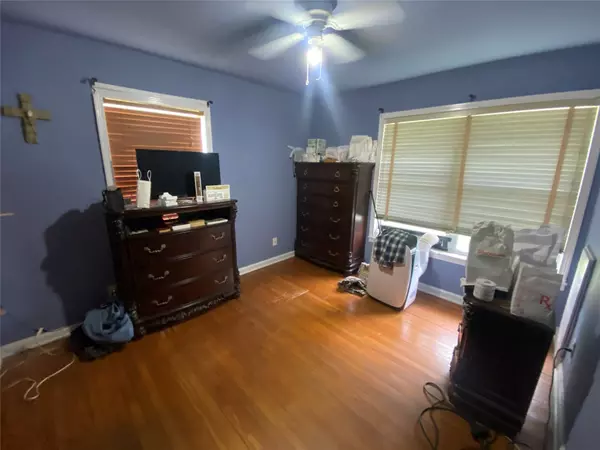 Pasadena, TX 77506,1436 Hankamer ST