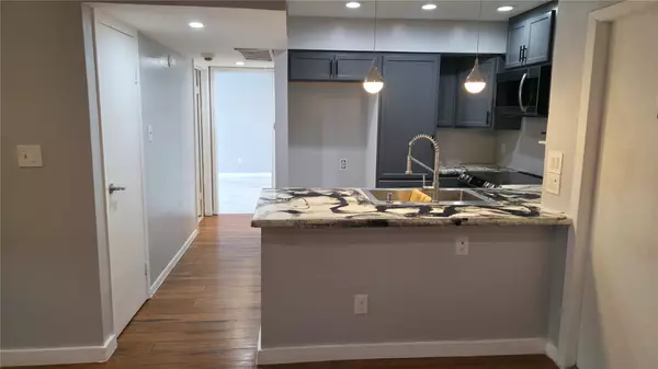 Houston, TX 77036,10110 Forum West DR #537