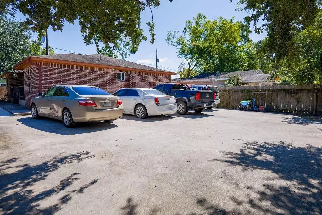 Houston, TX 77076,6820 Petre DR #B