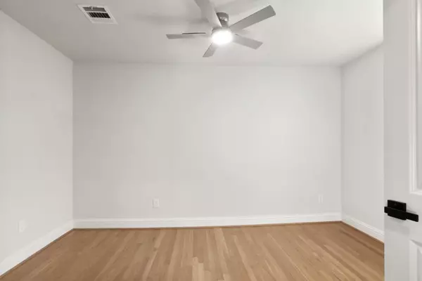 Houston, TX 77096,5702 Willowbend BLVD