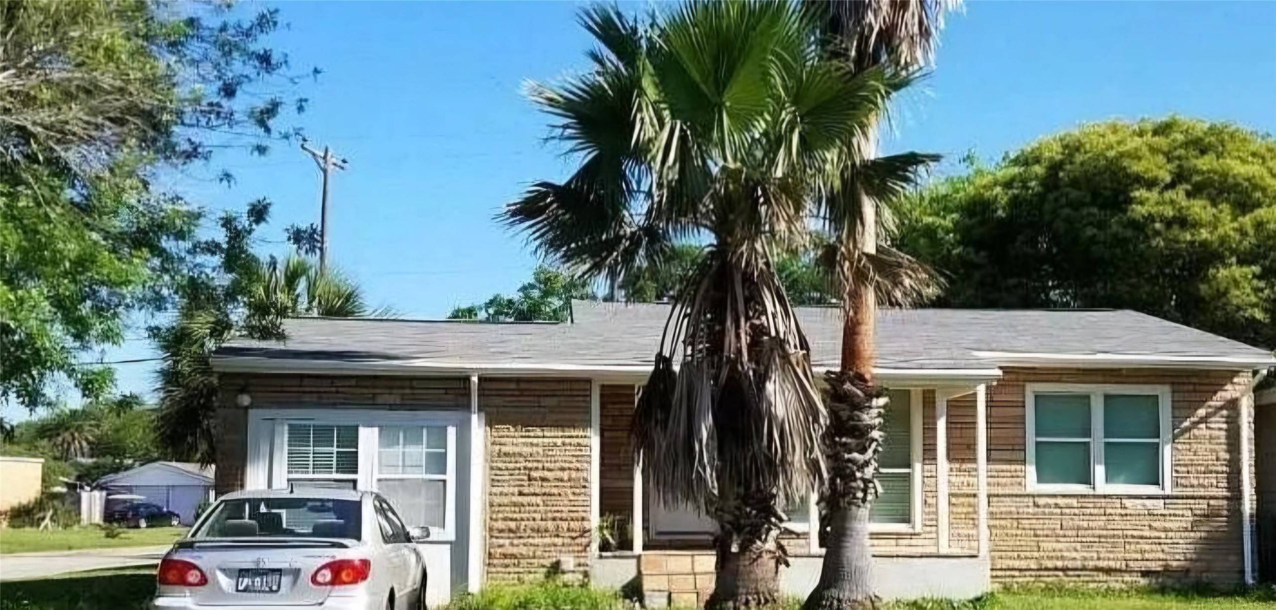 118 Whiting ST, Galveston, TX 77550