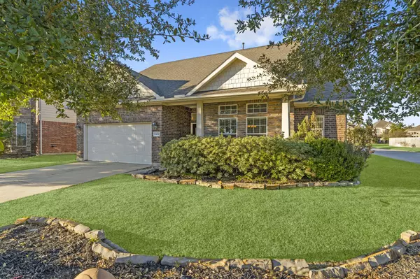 6402 Pinyon Trail DR, Spring, TX 77389