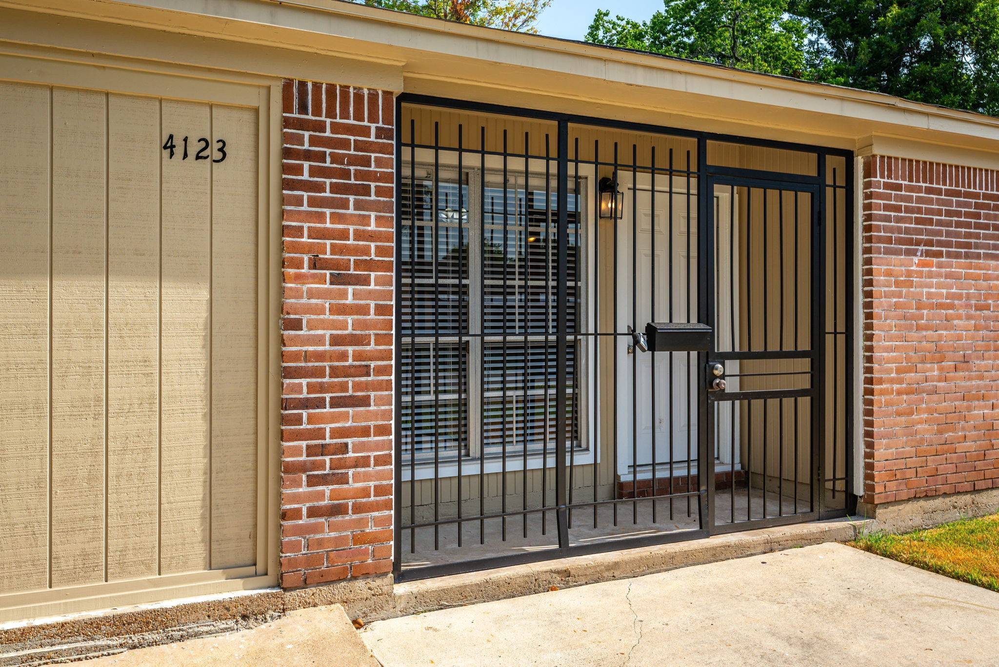 Houston, TX 77047,4123 Dacca DR