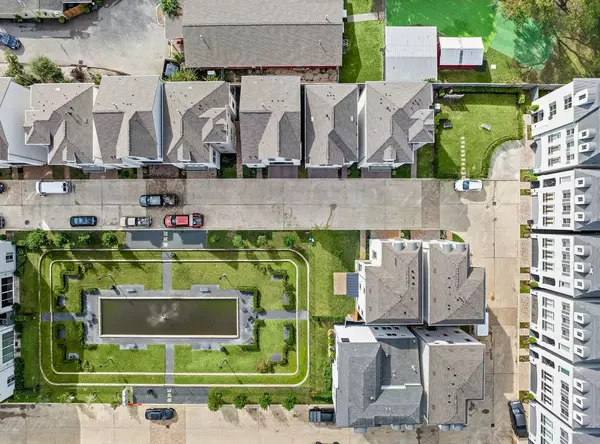 Houston, TX 77043,11102 Savannah Oaks LN