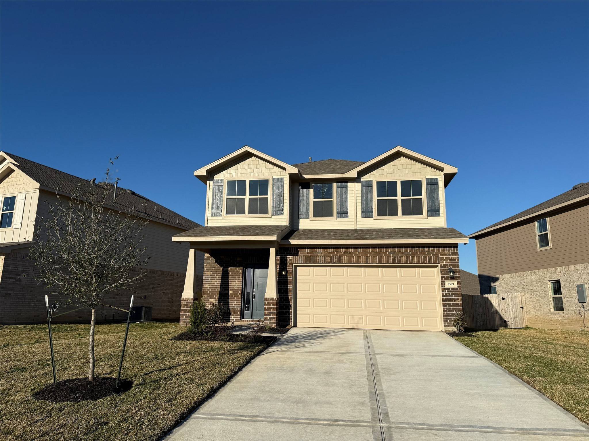 5309 W Bayou Maison CIR,  Dickinson,  TX 77539
