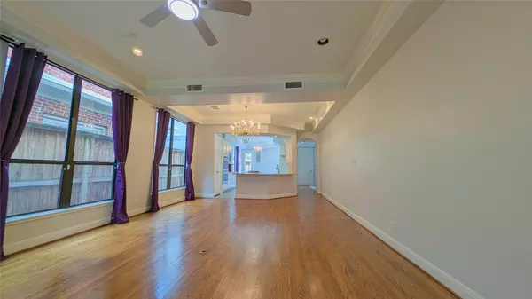 Houston, TX 77055,1307 Riverine CT