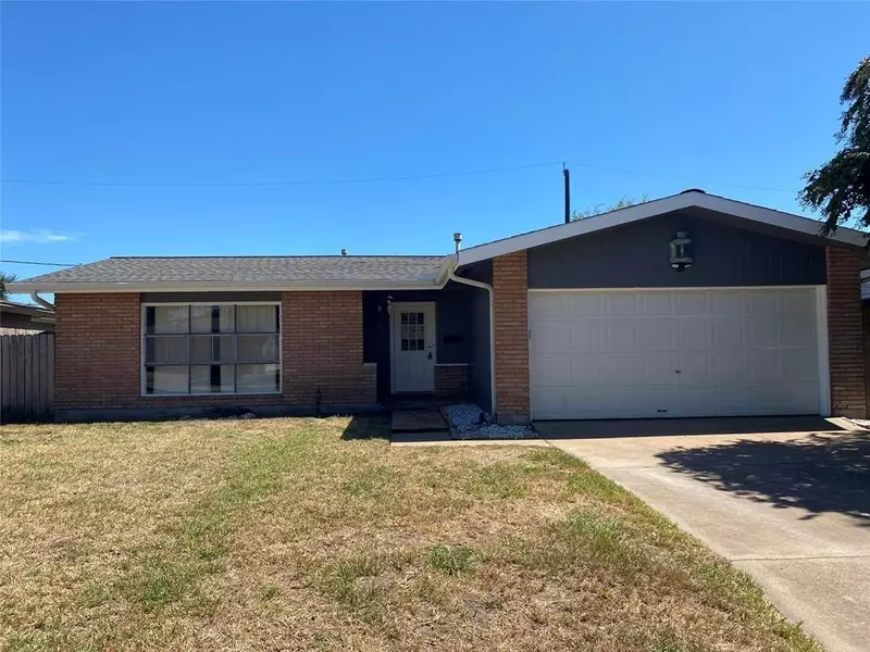 121 Tuna ST, Galveston, TX 77550