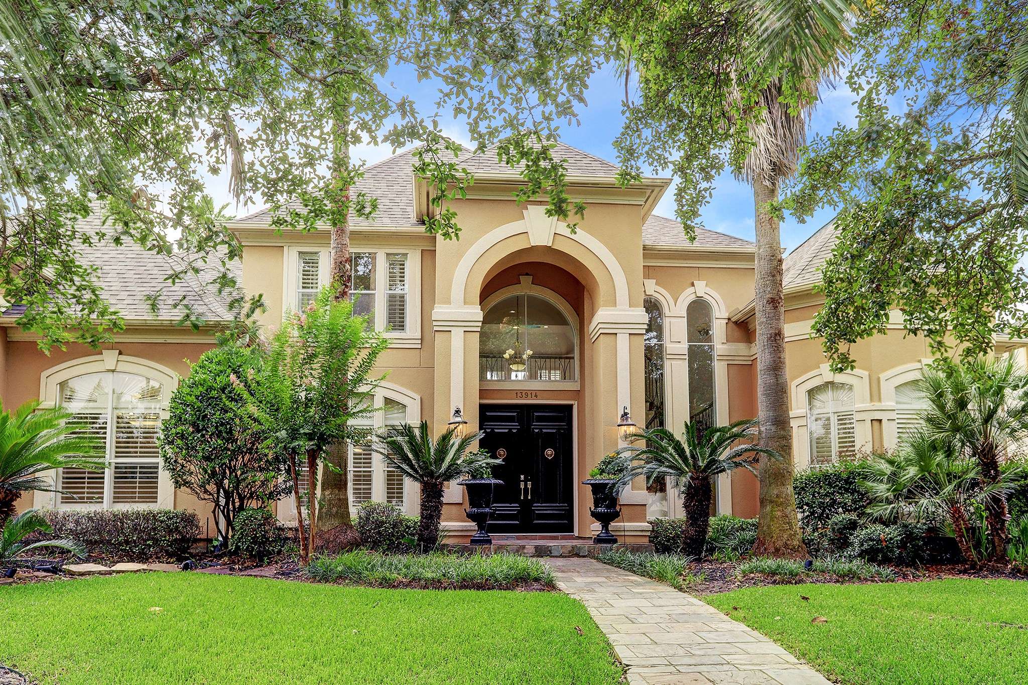 13914 BARNHART BLVD, Houston, TX 77077