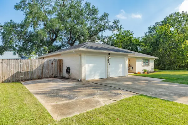 Richwood, TX 77531,326 N Yaupon ST