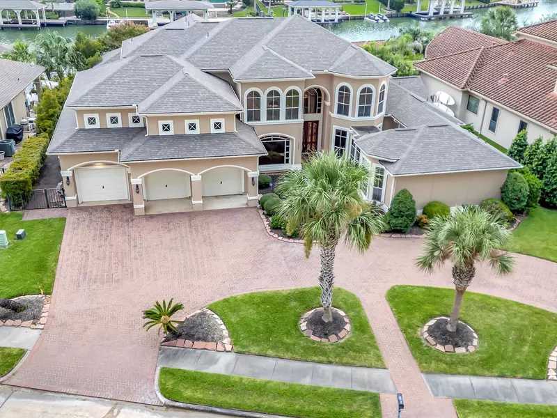 3006 S Island DR, Seabrook, TX 77586