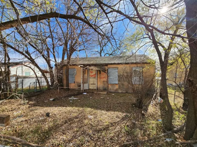 411 N 10th ST, Lamesa, TX 79331