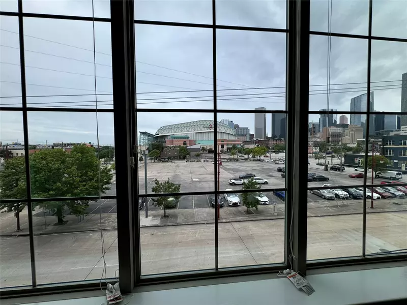 21 Chenevert ST #11-302, Houston, TX 77002