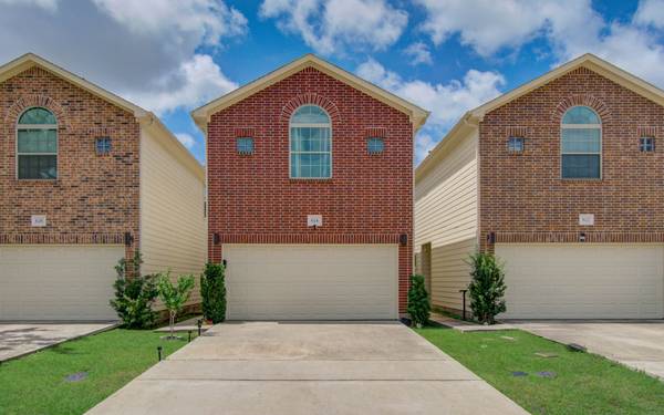 624 E 39th ST, Houston, TX 77022