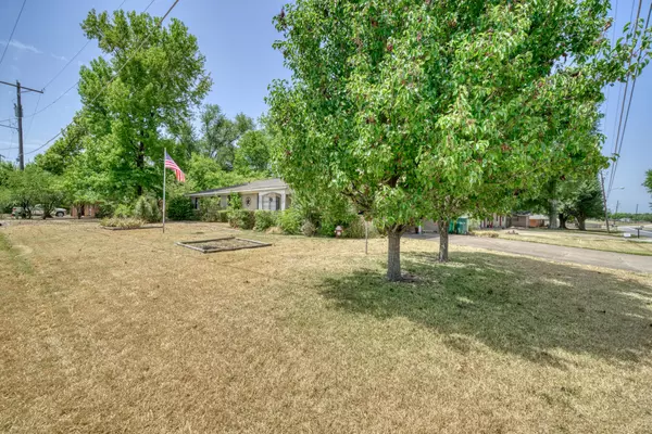Madisonville, TX 77864,1205 N Madison ST