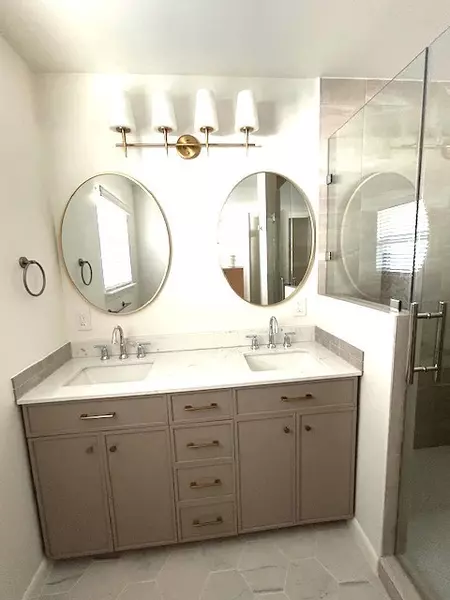 2202 De Milo DR, Houston, TX 77018