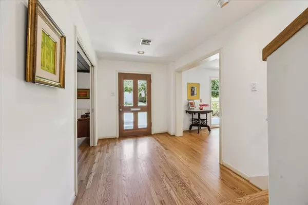 Houston, TX 77005,3766 Nottingham ST