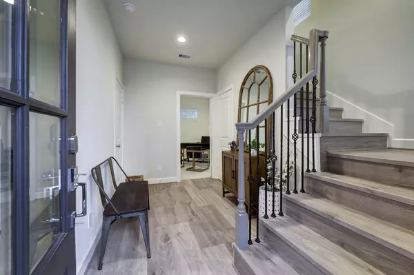 Houston, TX 77055,2206 Penny Derrick Lane