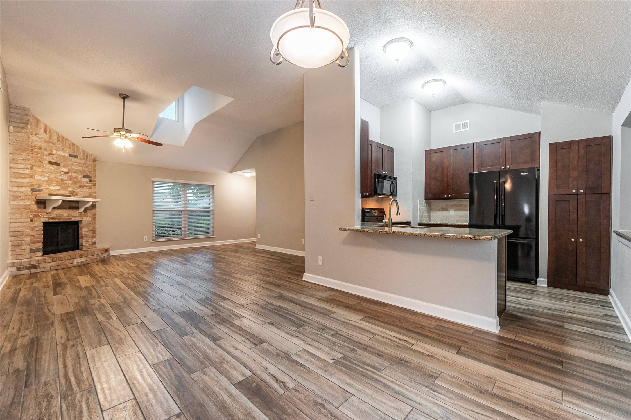 Dickinson, TX 77539,5417 Teameadow CT