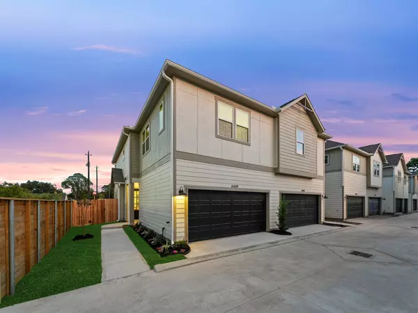 6445 Rena ST, Houston, TX 77092