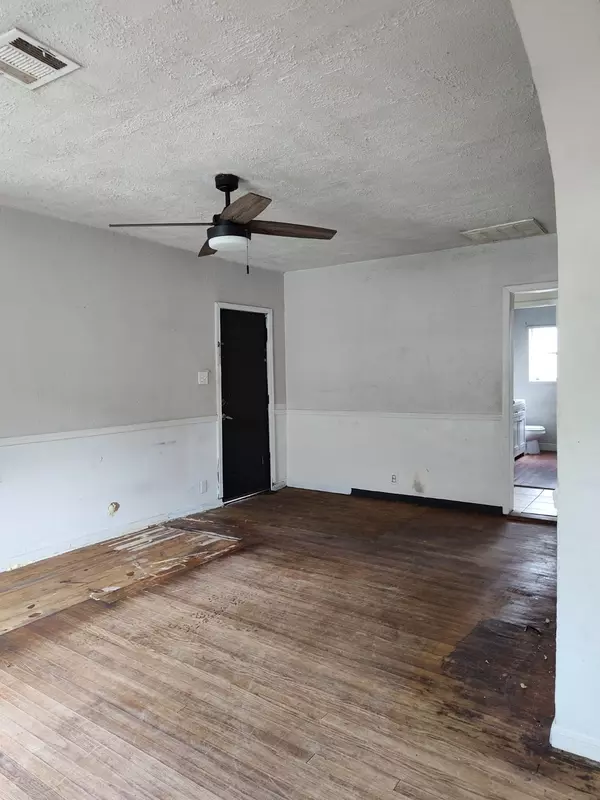 Liberty, TX 77575,2418 Cos ST