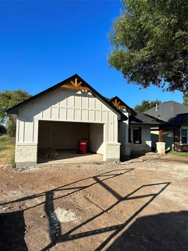 Freeport, TX 77541,1624 N Avenue O
