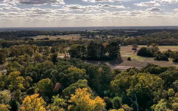 Brenham, TX 77833,21 Millwood Trail