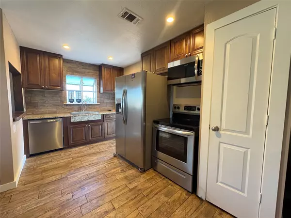 Plantersville, TX 77363,8194 County Road 202