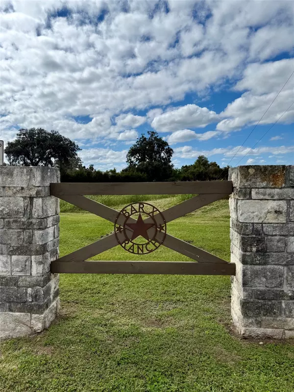 Angleton, TX 77515,1026 Longhorn TRL