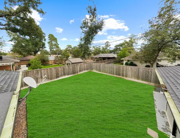 Houston, TX 77008,6423 Pineshade LN