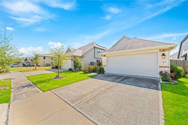 5111 Azalea Trace DR, Houston, TX 77066