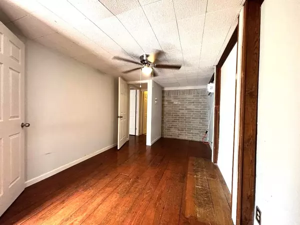 Brazoria, TX 77486,406 Bowie ST