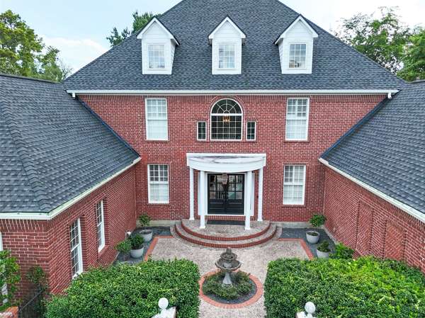 24711 Creekview DR, Spring, TX 77389