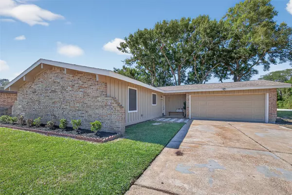 Seabrook, TX 77586,4526 N Heron DR