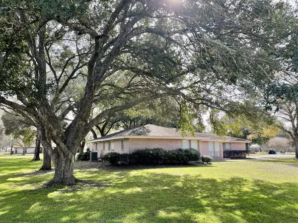 El Campo, TX 77437,416 Alene ST