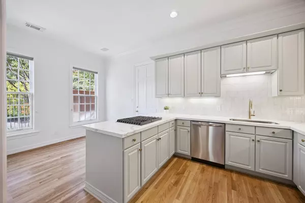 3388 Maroneal ST, Houston, TX 77025