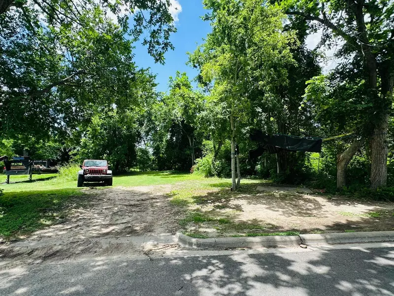 5117 Salina ST, Houston, TX 77026