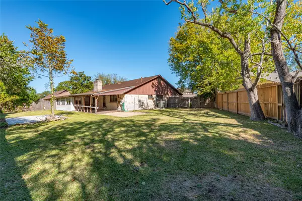 2121 Yorktown CT S, League City, TX 77573