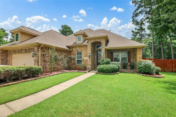 18 Brookefield CIR, Magnolia, TX 77355