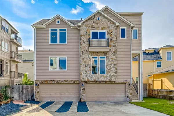 Clear Lake Shores, TX 77565,212 MAPLE