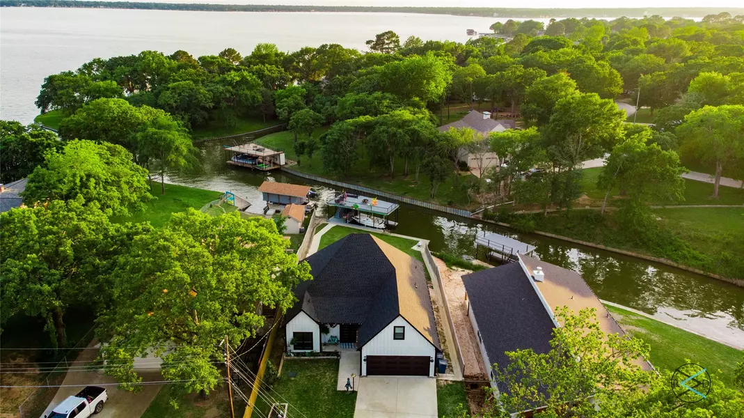 109 Autumn Wood TRL, Gun Barrel City, TX 75156