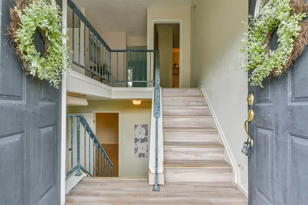 Friendswood, TX 77546,603 Sun CT