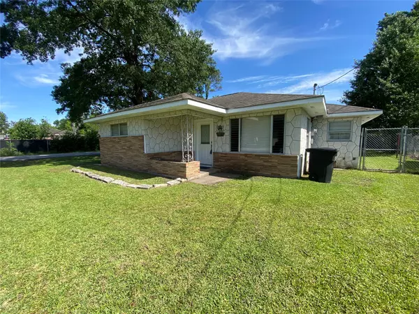 Houston, TX 77028,8038 Woodlyn RD